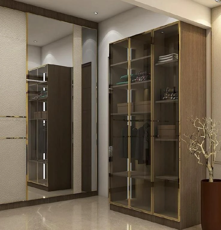 Wardrobe with profile shutter